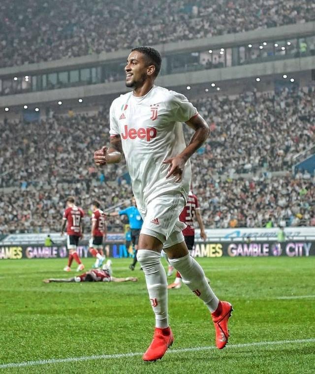 他们不仅仅 他们不仅仅