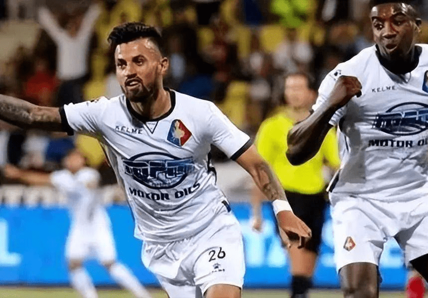 行全方位的 行全方位的