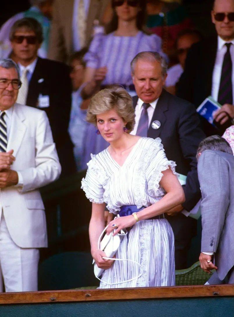 实现更大突 实现更大突